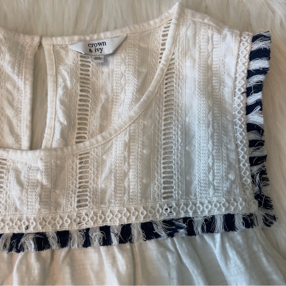 CROWN & IVY White Eyelet Swingy Top XL - Picture 7 of 7